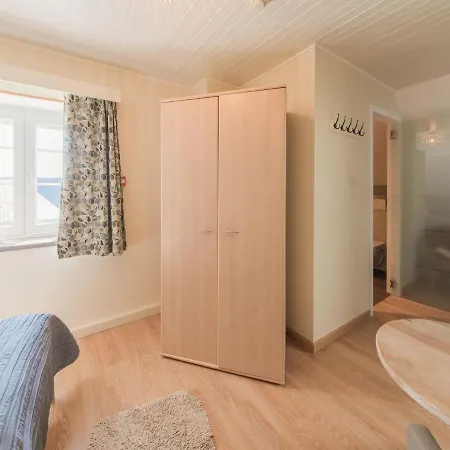 Spacious With Sauna In Waimes Semesterbostad