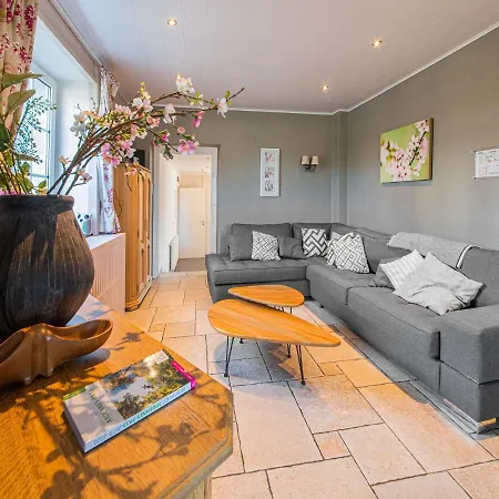 Semesterbostad Spacious With Sauna In Waimes Robertville